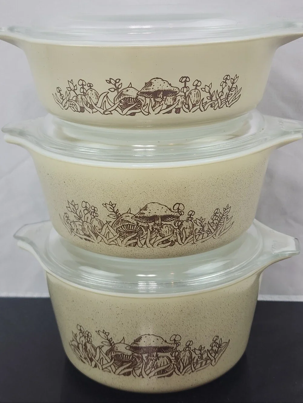 VTG Pyrex Forest Fancies Mushroom Covered Casserole 3 Set w Lids 471B 472B 473B